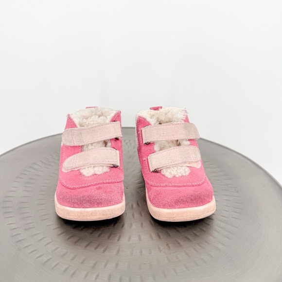 UGG PRITCHARD GENUINE SHEARLING LINED BOOTIE PINK AZALEA BABY - Picture 1 of 8